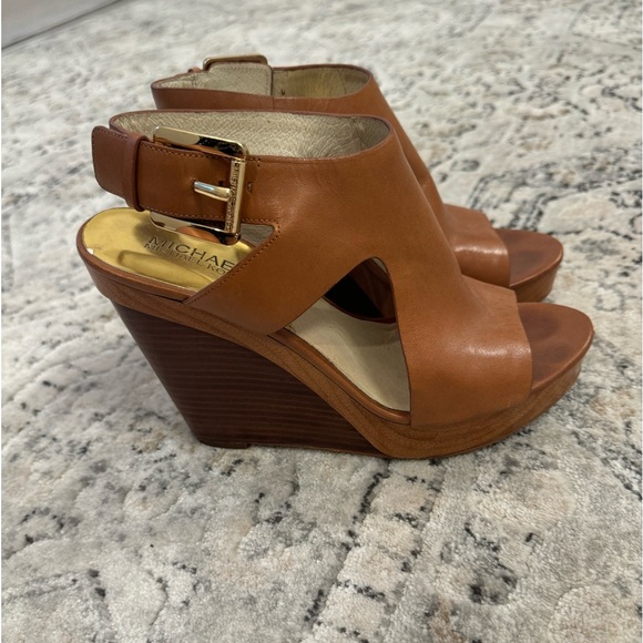Michael Kors wedge sandal size 7.5 - Picture 1 of 12